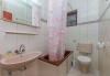 Apartmaji Mari - great location 30m from the sea: A1 donji (2+2)