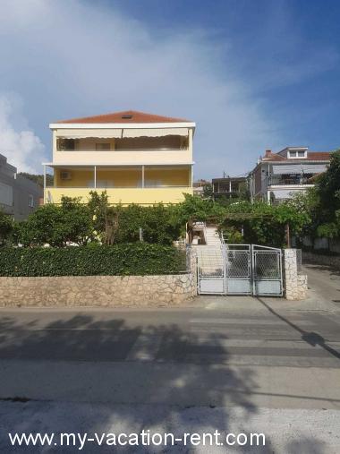 Apartmaji Laura - 20m from the sea  Hrvaška - Istra - Umag - Trogir - apartma #1486 Slika 3