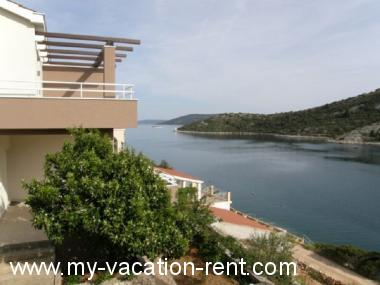 Apartma Vinisce Trogir Dalmacija Hrvaška #3076