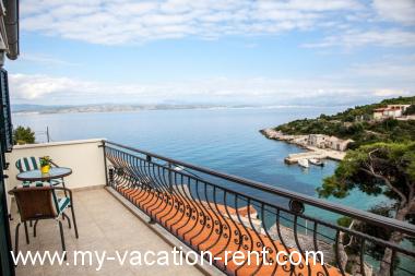 Apartma Cove Donja Krusica (Donje selo) Otok Solta Dalmacija Hrvaška #4025