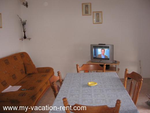 Apartmaji Damir Hrvaška - Dalmacija - Sibenik - Zaboric - apartma #538 Slika 3
