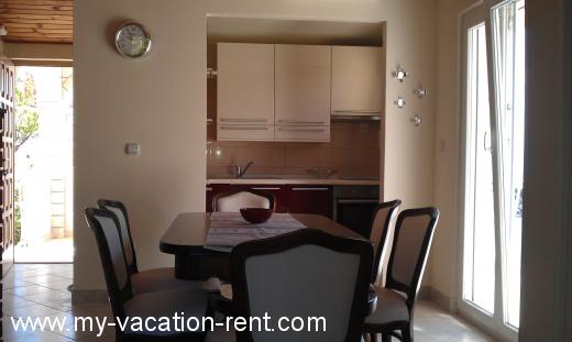 Apartmaji VILLA KARMELA Hrvaška - Dalmacija - Trogir - OKRUG GORNJI - apartma #609 Slika 11
