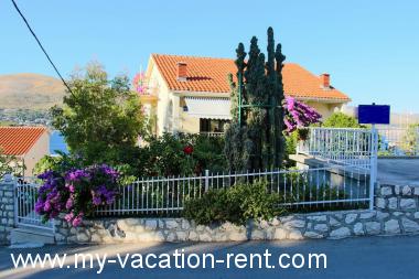 Apartma Okrug Donji Otok Siovo Dalmacija Hrvaška #6157