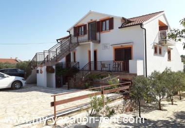 Apartma Jezera Otok Murter Dalmacija Hrvaška #6676