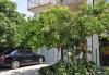 Apartmaji Milica - parking and garden: Hrvaška - Dalmacija - Split - Kastel Luksic - apartma #6686 Slika 13